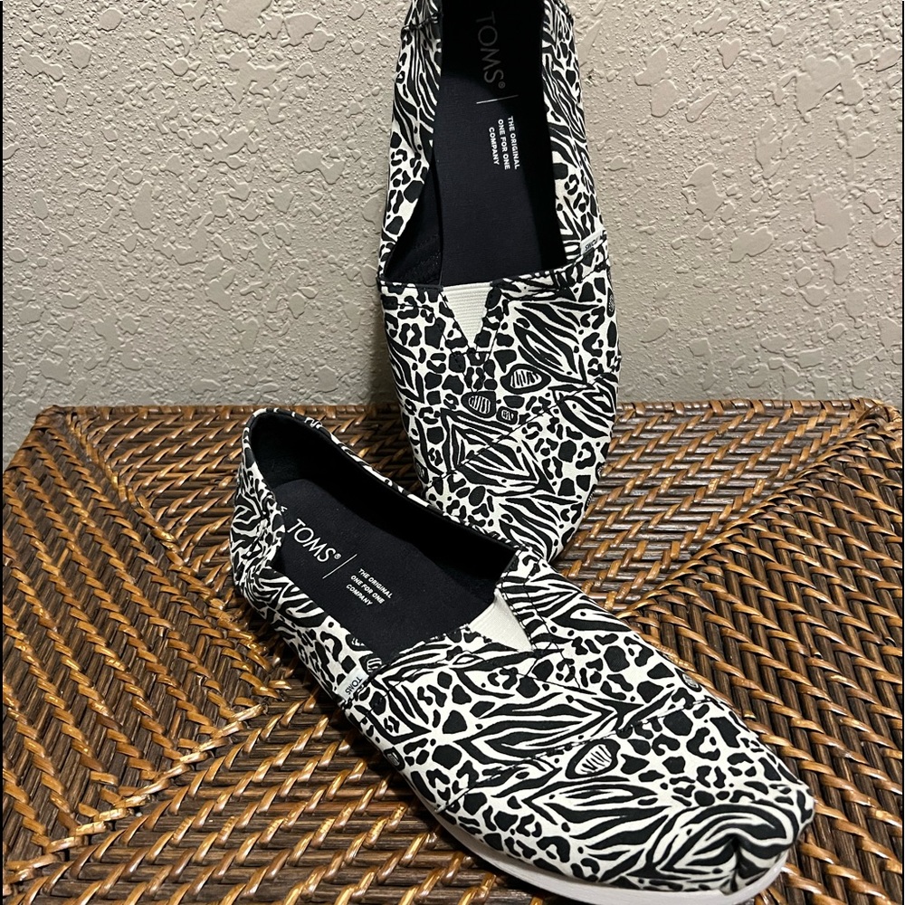 Animal print Toms